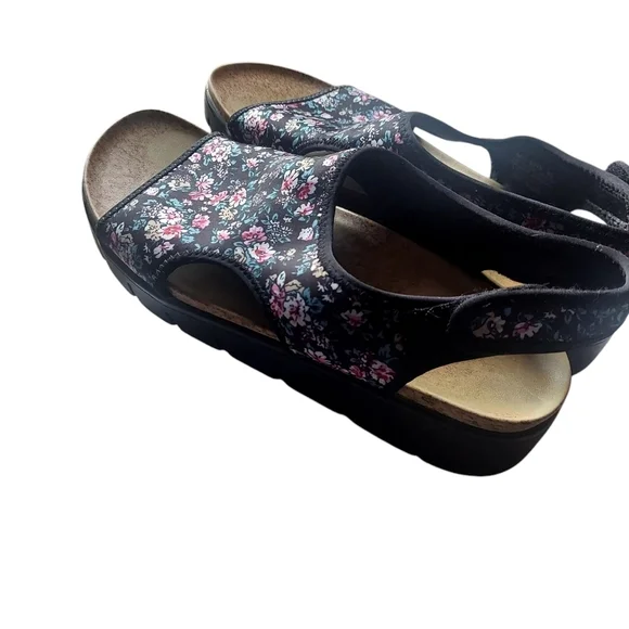42/11 Alergria Black Floral Sandals‎ - Picture 3 of 9